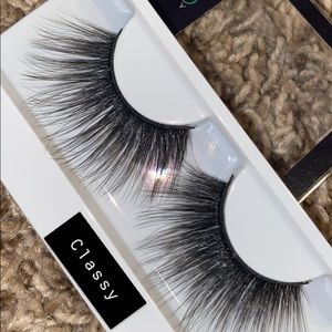 UNBOTHERED BEAUTY MINKS